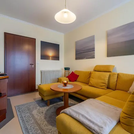 Apartment Klassik Mit 2 Schlafzimmern Und Balkon Im Dachgeschoss 031 Ostseebad Binz